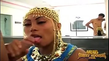 Jalan Arab Yang Menggoda Dengan Husina Ghalib Yang Menggairahkan