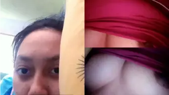 Temui Cewek Ometv Yang Berani Pamer Payudara Besarnya