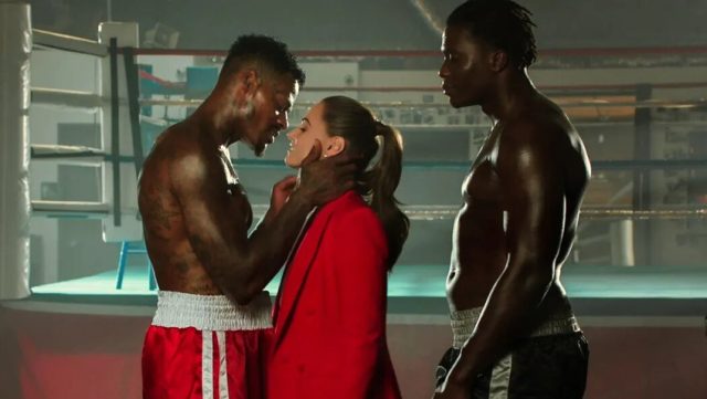 Tori Black Dibasahi Minyak Dan Ditaklukkan Dua Kontol Besar Oleh Louie Smalls Dan Jason Luv Di Blacked