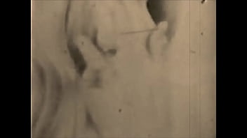 Gairah Tersembunyi Ibu Tiri Yang Menggoda Di Balik Pintu Keluarga