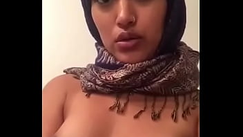 Gadis Arab Seksi Asli Yang Menggoda