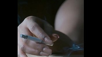 Gadis India Yang Menggoda Dengan Lekuk Tubuh Sensual Dan Aura Misterius