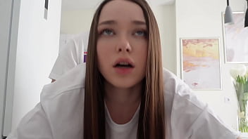 Kakak Tiriku Tak Mengizinkan Adik Tiriku Membuat Kue Untuk Adik Tiriku Yang Lain.