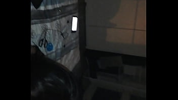 Gadis Berkulit Gelap Dengan Payudara Besar Yang Ahli Mengulum Dan Menggoyang Dengan Liar