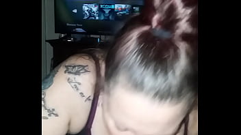 Istriku Melayani Nafasku Sambil Aku Asyik Main Game Online.