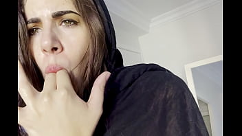 Putri Arab Menggoda Dengan Jari Panasnya Dan Mengirim Rekaman Mesra Untuk Kekasihnya