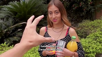 Gadis Rusia Tersesat Digoyang Keras Kontol Latino Besar Di Pinggir Jalan