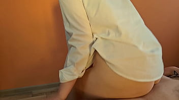 Adik Tiri Yang Berani Mencoba ‘senjata’ Kakaknya