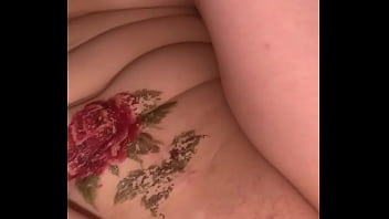 Gadis Oriental Yang Menggoda