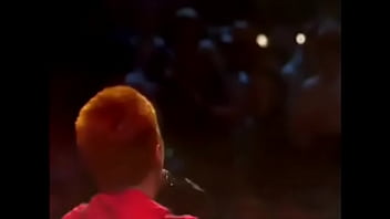 Eurythmics – Goyang Panas Di Panggung 1983