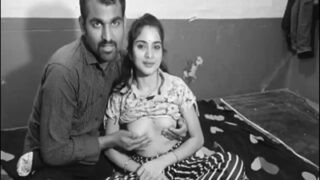 Cowok Desa Merekam Adegan Panasnya Dengan Pacar Puneri Yang Seksi