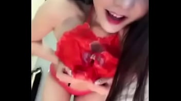 Gadis-gadis Tionghoa Yang Menggoda Di Pantai Palma De Mallorca