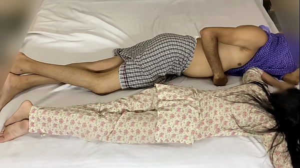 Mertua Dan Aku Bergumul Di Ranjang Sepanjang Malam, Memuaskan Nafsu Hingga Fajar Menyingsing.