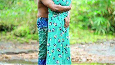 Istri India Dihardiki Suami Di Ranjang