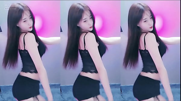 Cô Nàng Trung Quốc Quyến Rũ Trong Bộ đồ Lót Ren đen Nóng Bỏng