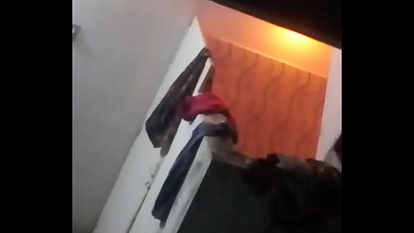 Mandi Telanjang Di Sungai India