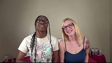 Amatir Yang Bergairah, Ibu Berpayudara Besar Menggila, Dientot Kencang Kontol Besar Hingga Pussynya Terasa Ketat