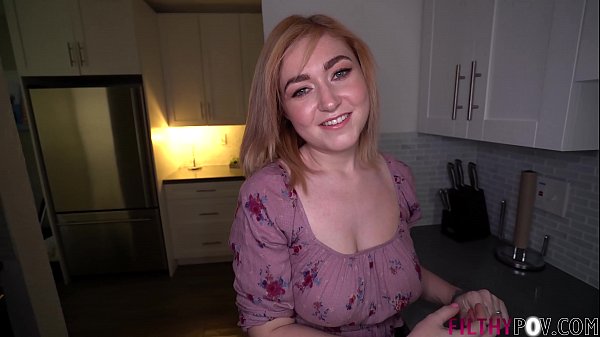 Menggila Dengan Adik Tiriku Sebelum Dia Pergi Kuliah