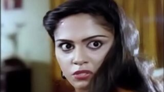 Gadis Tamil Yang Bergairah Menjebak Pelayannya Dan Memuaskan Nafsu Bersamanya