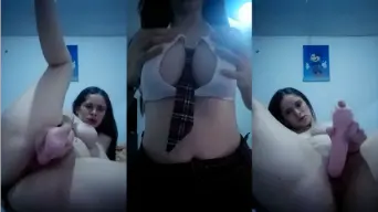 Tante Jissy Yang Cantik Dan Montok Lagi Asyik Mengocok Memeknya