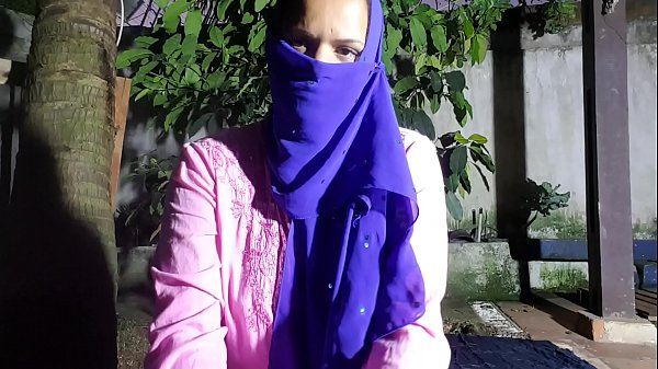 Gadis Desy Yang Menggoda