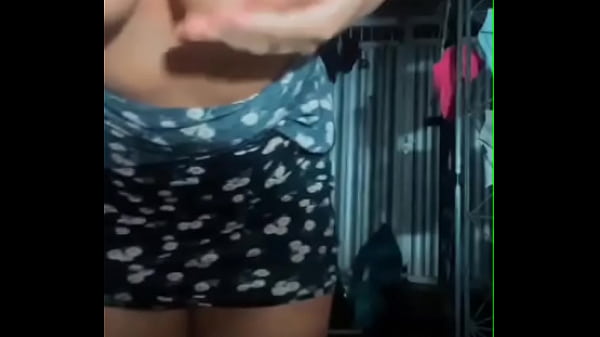 Gabi Menggoda Di Live Dengan Rayuan Sensualnya