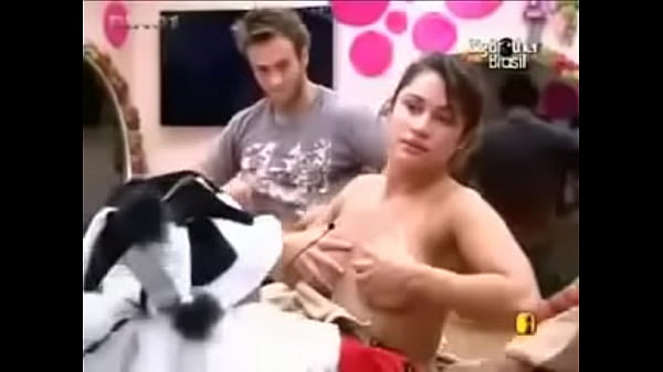 Model India Yang Menggoda Dan Penuh Gairah