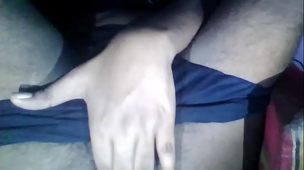 Anju, Si Jalang Tamil Yang Lagi Horny, Jari-jemarinya Asyik Mainin Memeknya Di Depan Kamera Sambil Mendesah Dalam Bahasa Hindi