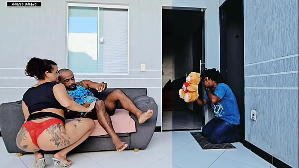 Kekasihku Yang Bodoh Memberiku Hadiah Romantis, Tapi Malah Menemukanku Tengah Digerogoti Kakaknya Di Hari Kasih Sayang — Lebih Baik Aku Dikentuti Oleh Batang Yang Besar